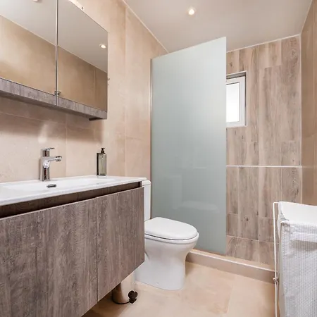 Daire Beachside Escape - 3 Min To - Gaia 3 İstanköy